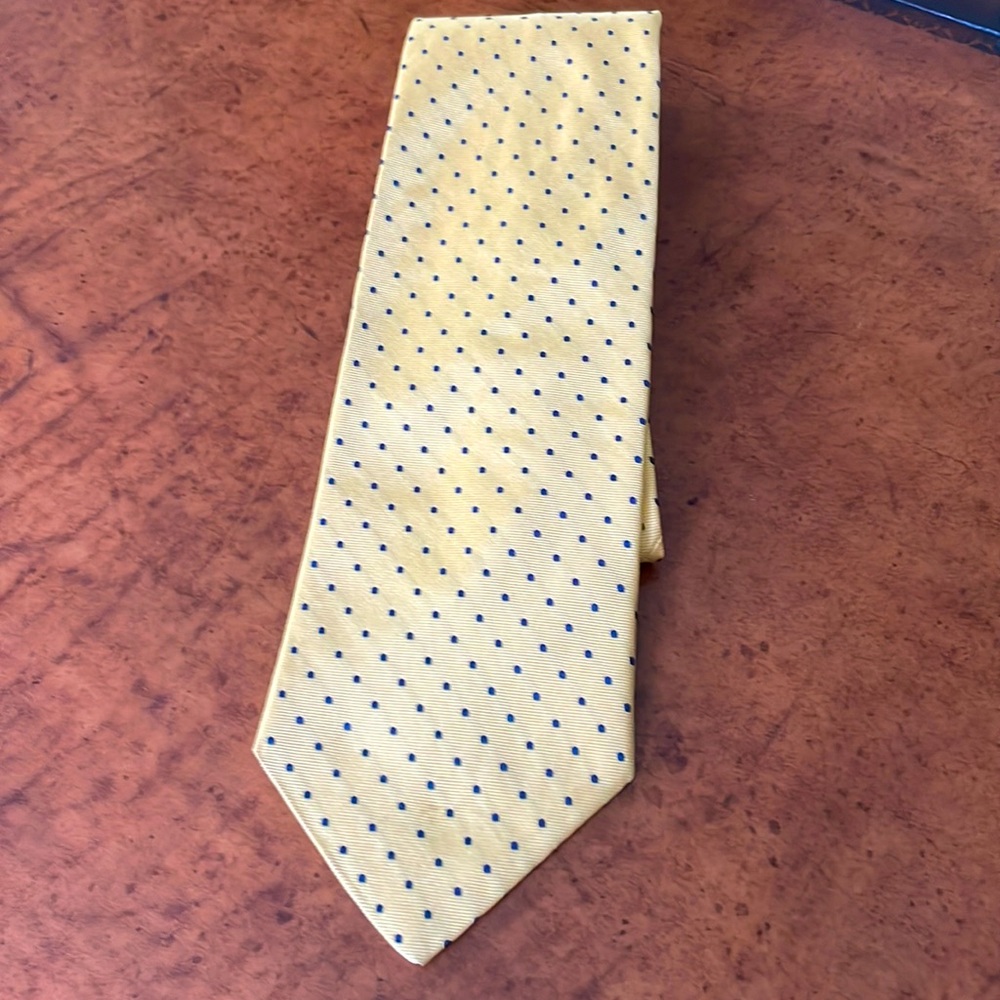 Brooks Brothers 346 Classic Yellow Silk Tie